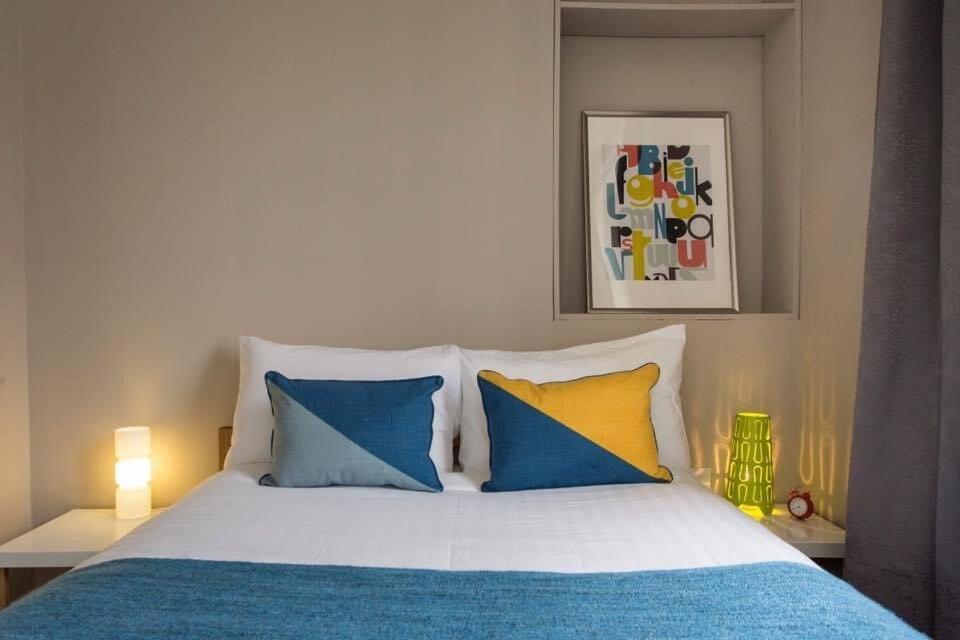 Camden Apartment By Morethanstays ลอนดอน ภายนอก รูปภาพ